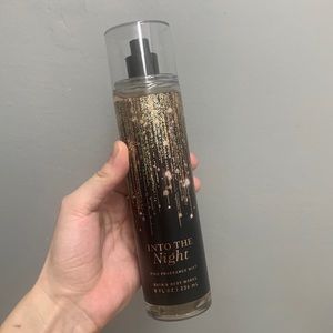 Into the night fragrance